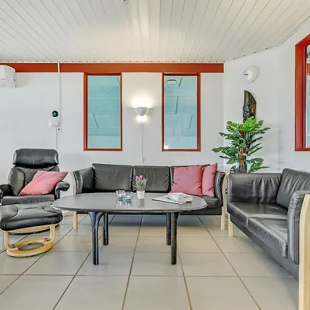 Emly - 1-1km From The Sea By Interhome Feriehus Nordenbro Vesteregn