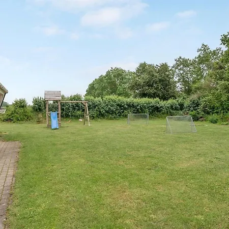 Feriehus Emly - 1-1km From The Sea By Interhome