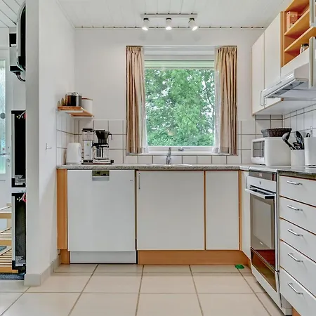 Emly - 1-1km From The Sea By Interhome Feriehus *