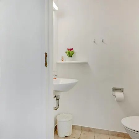 Emly - 1-1km From The Sea By Interhome *